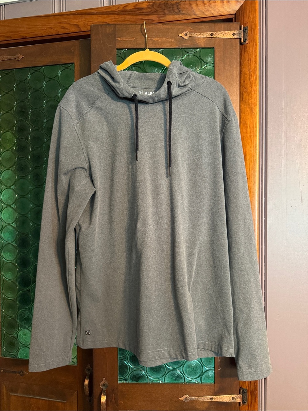 Olafsen Men’s Gray Hooded Long-Sleeve Pullover